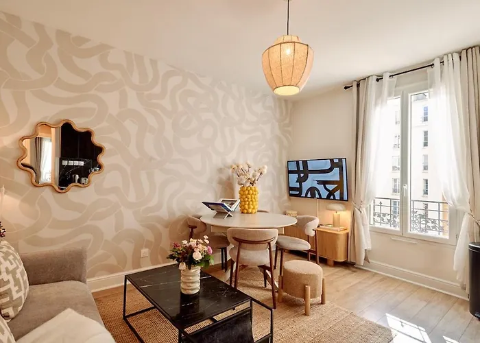 Modern Flat In 아파트 *